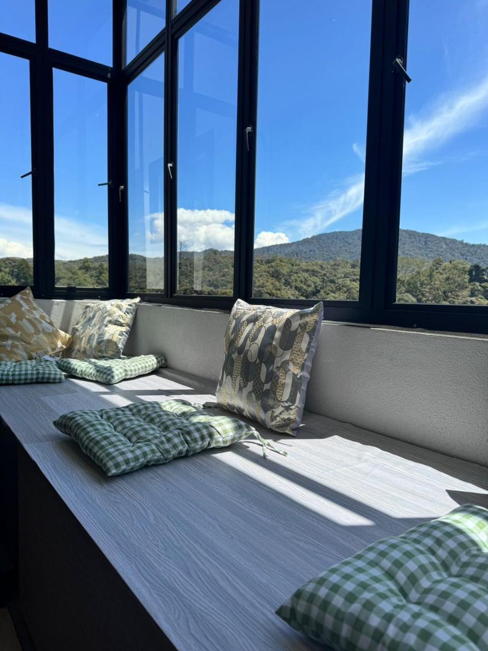 Ayaan Homestay Hill View Iin Free Wifi & Netflix Tanah Rata Exterior photo